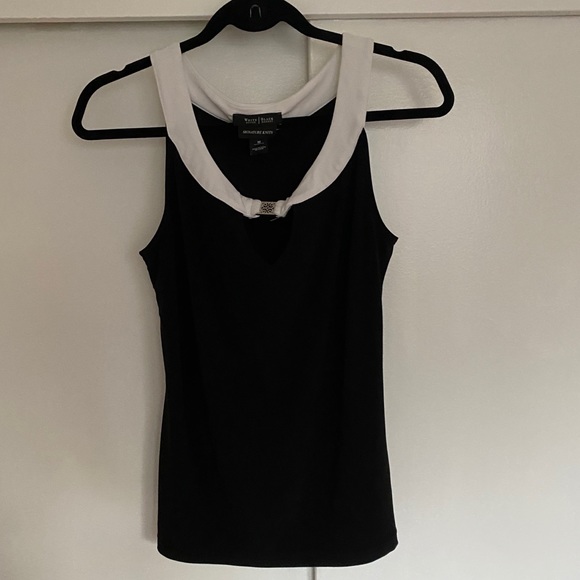 White House Black Market Tops - 3️⃣/$1️⃣5️⃣ White House Black Market Top